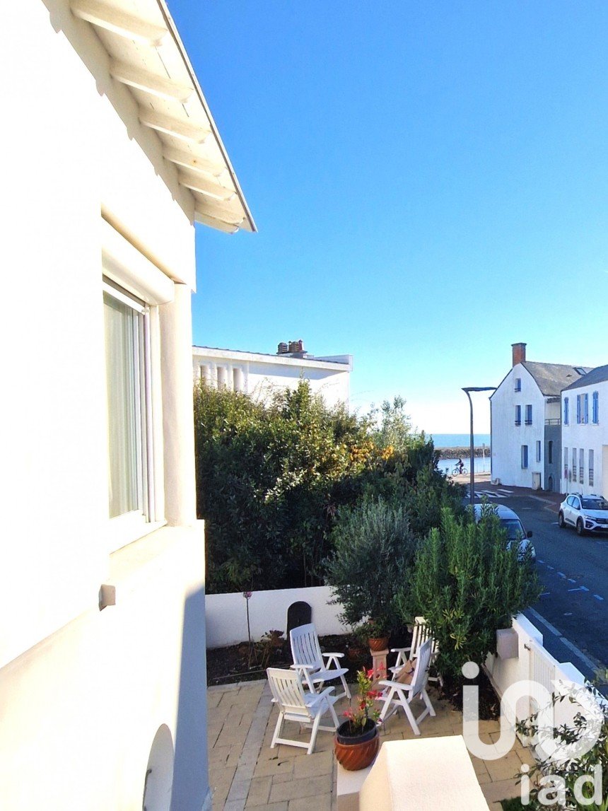 House 5 rooms of 117 m² in Saint-Gilles-Croix-de-Vie (85800)