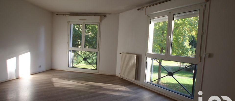 Duplex 3 rooms of 72 m² in Évry (91000)