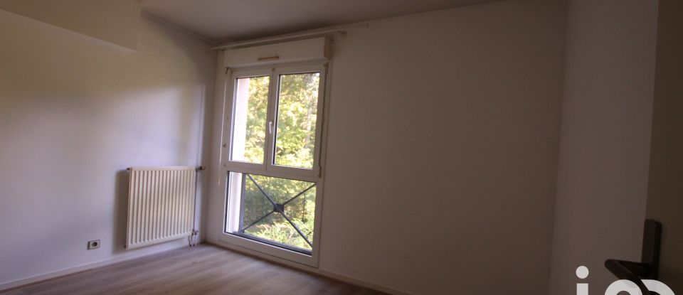 Duplex 3 rooms of 72 m² in Évry (91000)