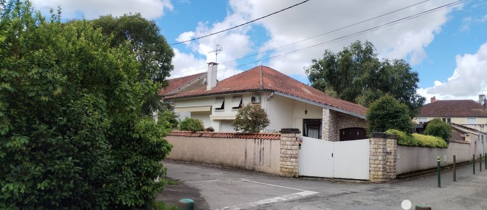 Traditional house 8 rooms of 300 m² in Vic-Fezensac (32190)