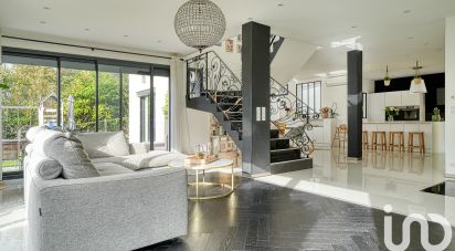 Architect house 7 rooms of 189 m² in Vaux-sur-Seine (78740)