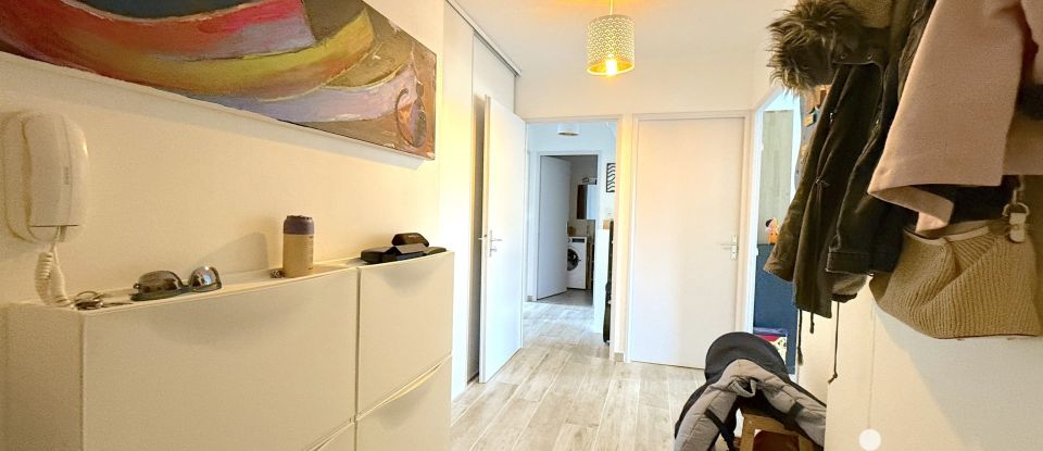 Apartment 3 rooms of 74 m² in Aix-en-Provence (13090)