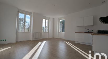 Apartment 3 rooms of 60 m² in Saint-Louis-de-Montferrand (33440)