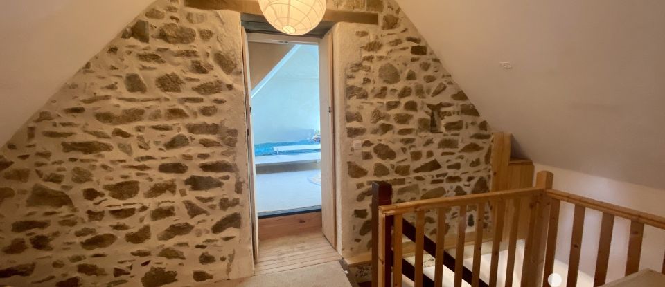 Traditional house 3 rooms of 54 m² in Penvénan (22710)