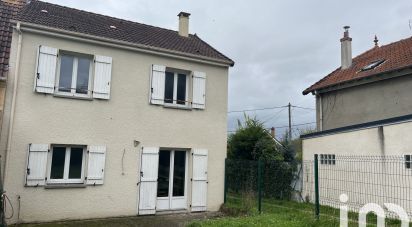 House 6 rooms of 92 m² in Sainte-Geneviève-des-Bois (91700)