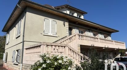 Traditional house 8 rooms of 230 m² in Les Martres-de-Veyre (63730)