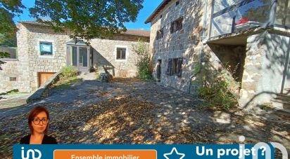 House 8 rooms of 212 m² in Grazac (43200)