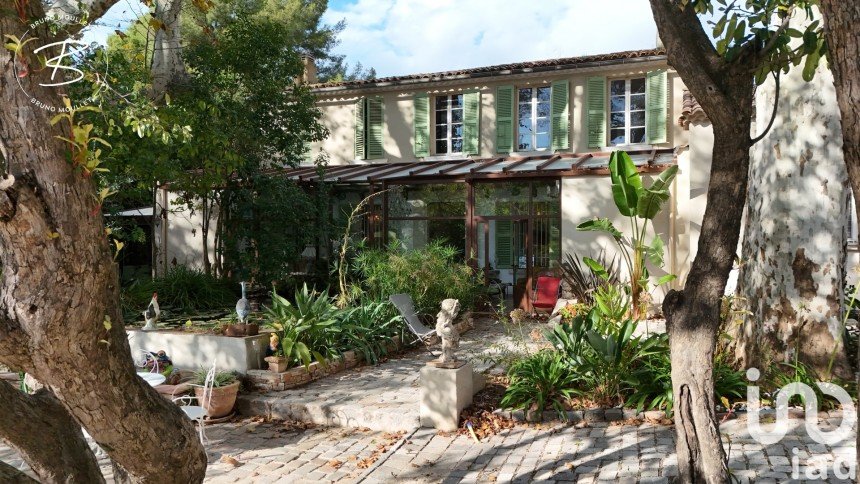 Traditional house 8 rooms of 450 m² in Toulon (83100)