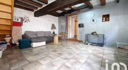 Longère 7 pièces de 148 m² à Connerré (72160)