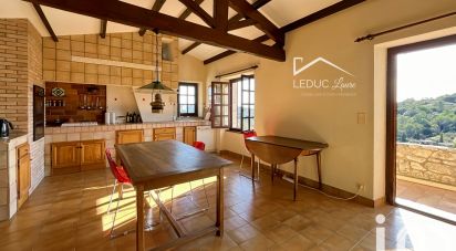 Mansion 9 rooms of 260 m² in La Roque-sur-Cèze (30200)