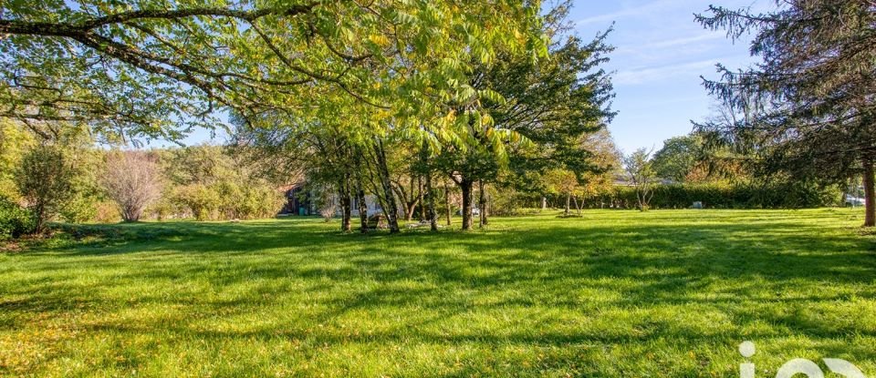 Maison traditionnelle 5 pièces de 176 m² à Léobard (46300)