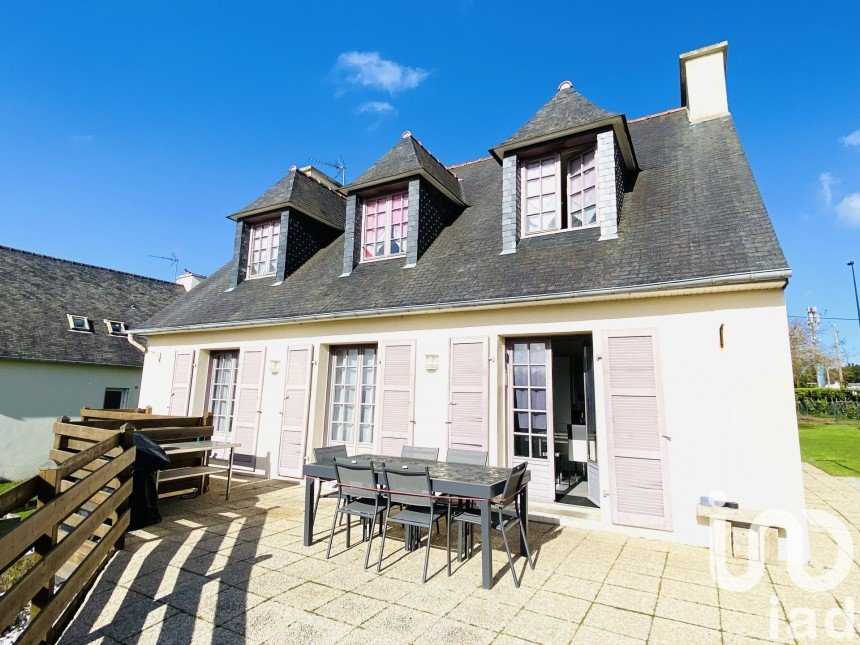 House 7 rooms of 135 m² in Lannion (22300)