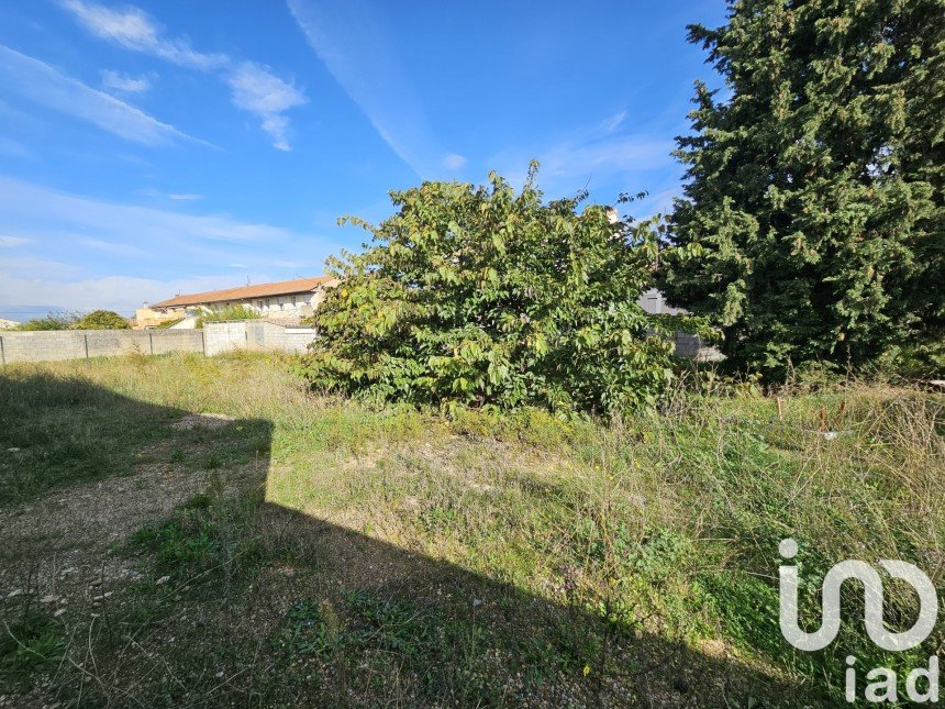 Land of 466 m² in Sorgues (84700)