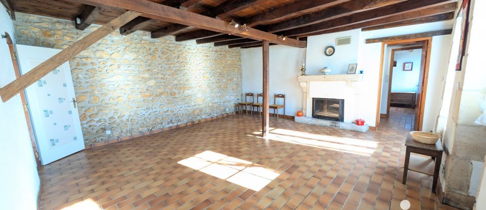 Longere 5 rooms of 115 m² in Persac (86320)