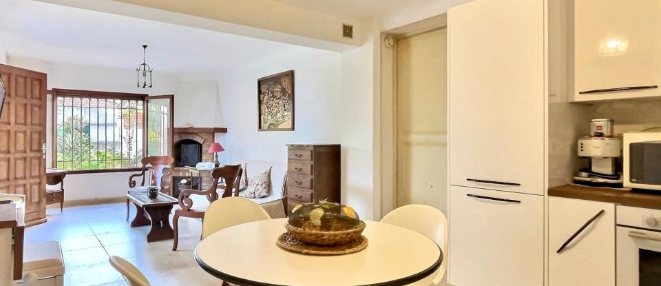 Maison 7 pièces de 176 m² à Saint-Laurent-du-Var (06700)