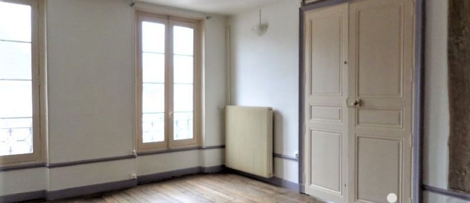 Apartment 4 rooms of 84 m² in Villeneuve-sur-Yonne (89500)