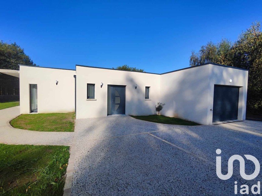 Architect house 5 rooms of 141 m² in Savigné-sur-Lathan (37340)