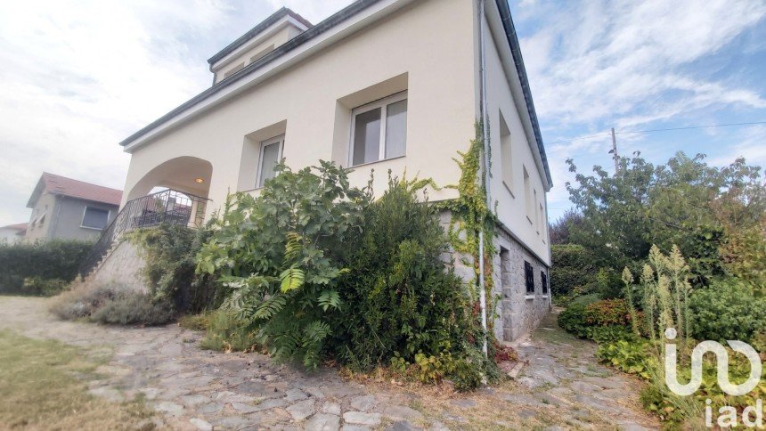 Maison 8 pièces de 240 m² à Saint-Martin-la-Plaine (42800)