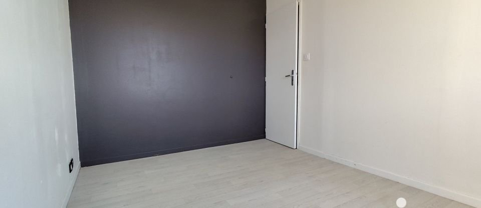 Maison 5 pièces de 75 m² à Sainte-Marie (35600)