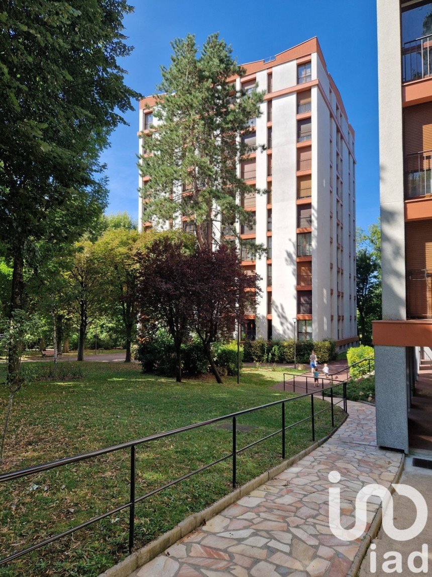 Appartement 5 pièces de 97 m² à Viry-Châtillon (91170)