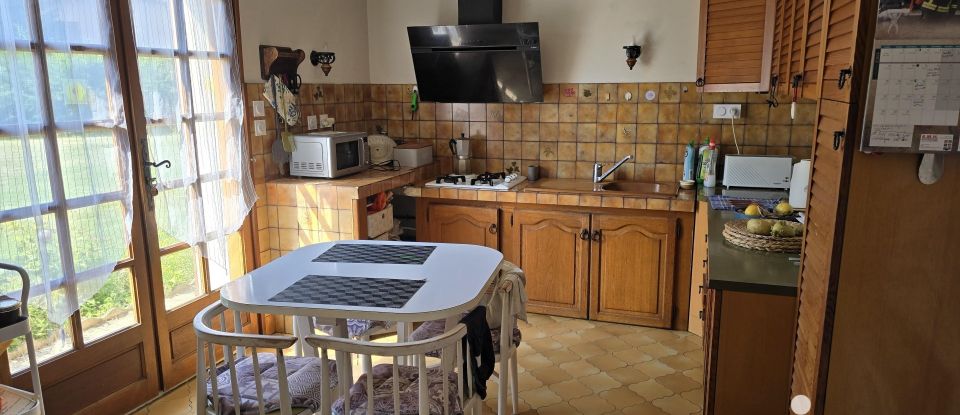 Traditional house 6 rooms of 147 m² in Castelsarrasin (82100)