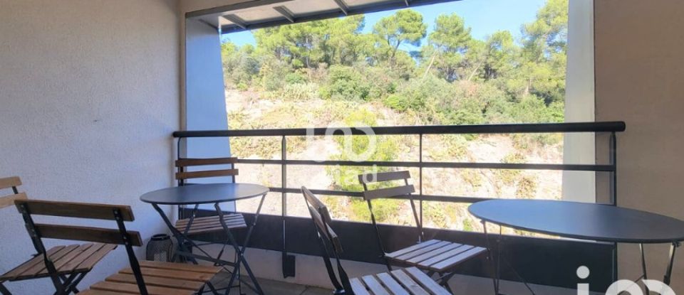 Appartement 4 pièces de 82 m² à Avignon (84140)