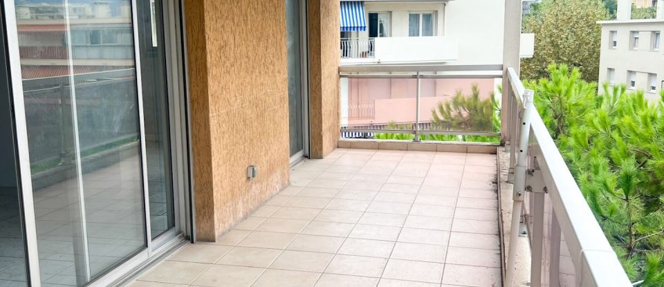 Appartement 4 pièces de 78 m² à Nice (06100)