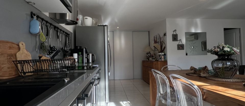 Appartement 3 pièces de 92 m² à PORT GRIMAUD (83310)