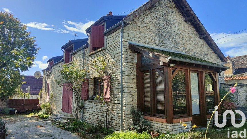 Maison de village 4 pièces de 131 m² à Fresnes (89310)