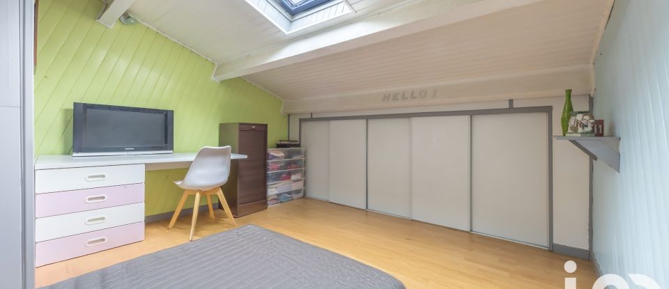 Maison 5 pièces de 147 m² à Oeyregave (40300)