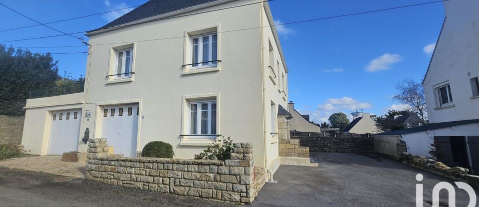 Maison 6 pièces de 130 m² à Douarnenez (29100)