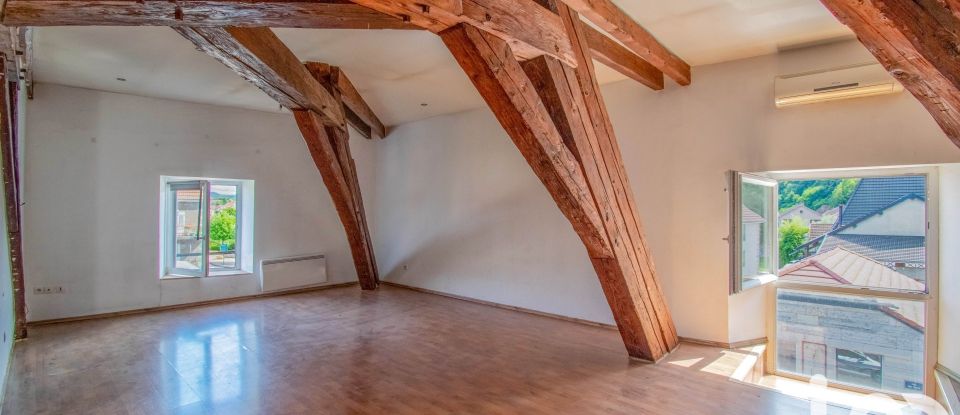 Duplex 5 pièces de 110 m² à L'Isle-sur-le-Doubs (25250)