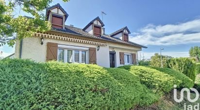 Maison 7 pièces de 149 m² à Moulins (03000)