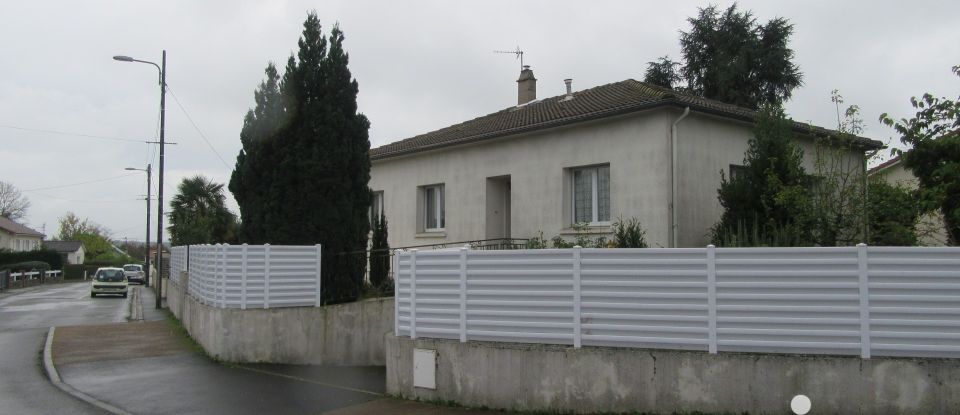 Maison traditionnelle 4 pièces de 101 m² à Bressuire (79300)