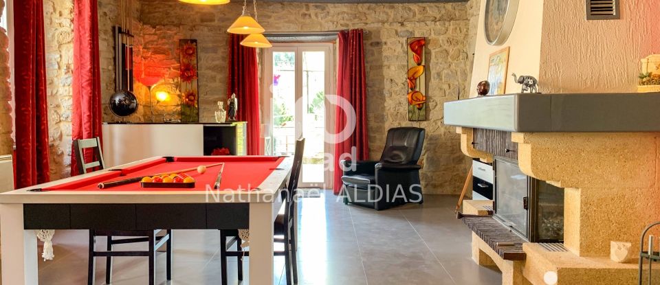 Maison 8 pièces de 234 m² à Fondamente (12540)