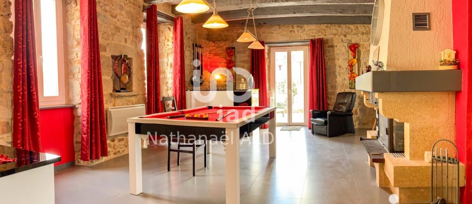 Maison 8 pièces de 234 m² à Fondamente (12540)