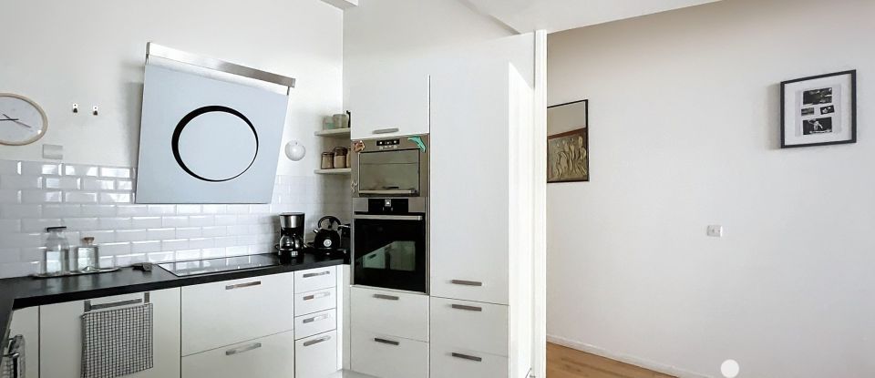 Appartement 6 pièces de 138 m² à Paris (75010)