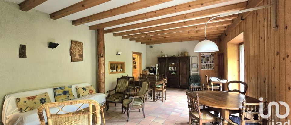 Village house 7 rooms of 170 m² in Villarodin-Bourget (73500)