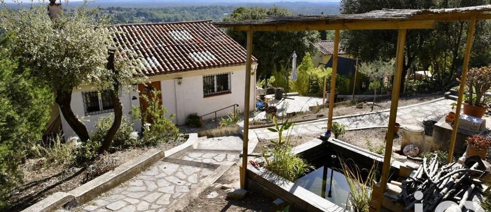 Maison traditionnelle 5 pièces de 110 m² à Roquebrune-sur-Argens (83520)