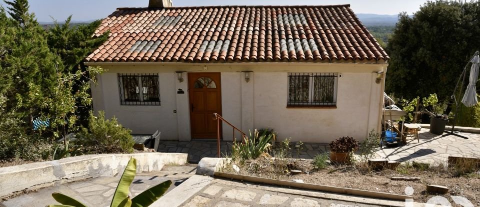 Maison traditionnelle 5 pièces de 110 m² à Roquebrune-sur-Argens (83520)