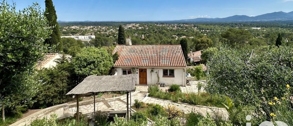 Maison traditionnelle 5 pièces de 110 m² à Roquebrune-sur-Argens (83520)