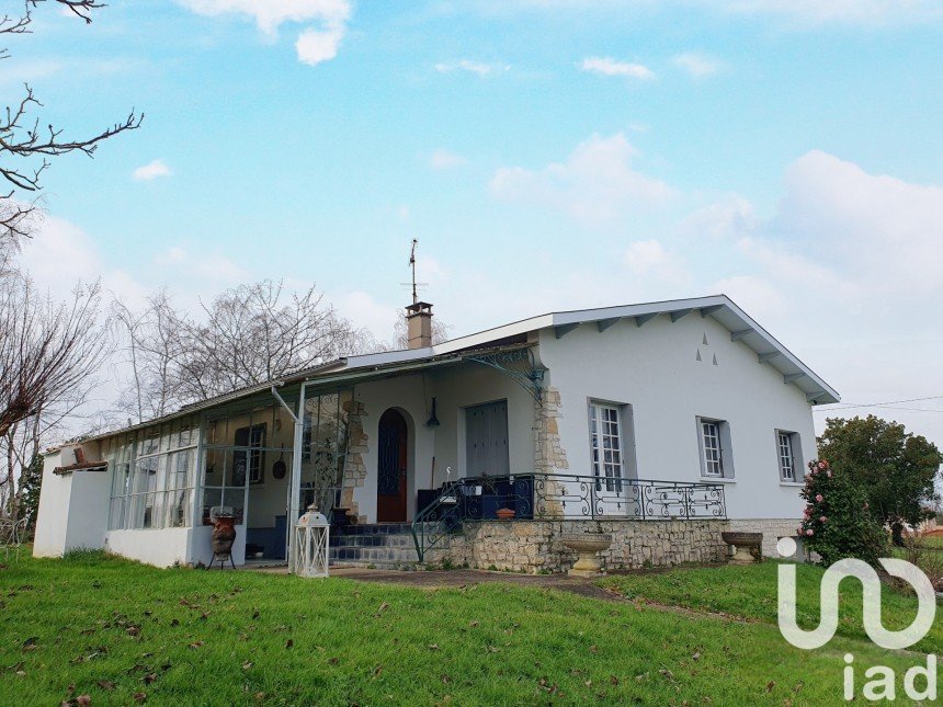 Maison traditionnelle 4 pièces de 92 m² à Gensac (33890)