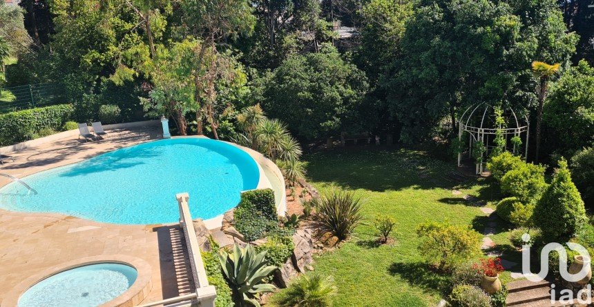 Apartment 5 rooms of 147 m² in Cannes (06400)