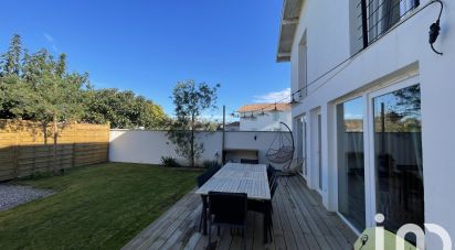 Maison 5 pièces de 105 m² à Saint-Vincent-de-Tyrosse (40230)