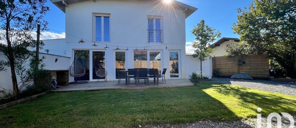 Maison 5 pièces de 105 m² à Saint-Vincent-de-Tyrosse (40230)