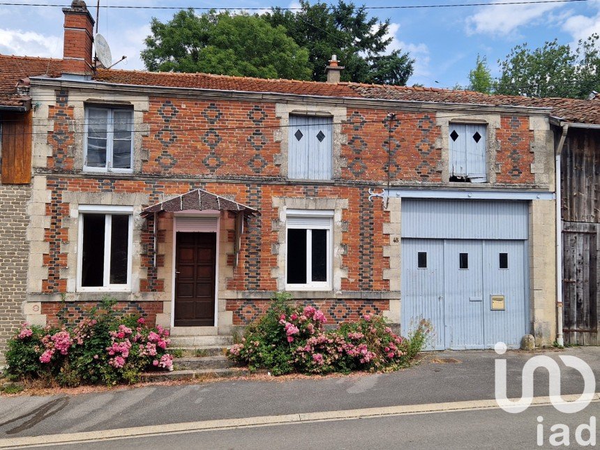 Traditional house 3 rooms of 70 m² in La Neuville-au-Pont (51800)