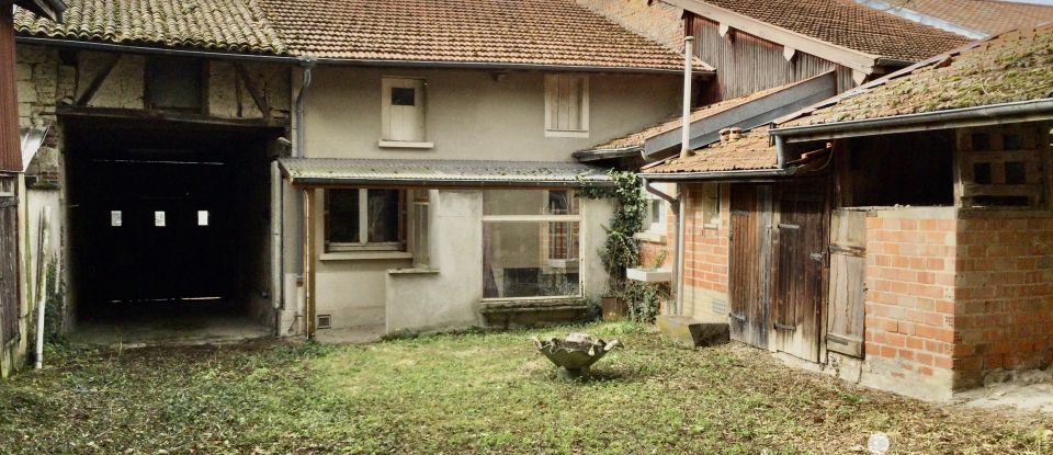 Traditional house 3 rooms of 70 m² in La Neuville-au-Pont (51800)