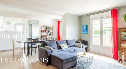 Maison 5 pièces de 120 m² à Sainte-Eulalie (33560)