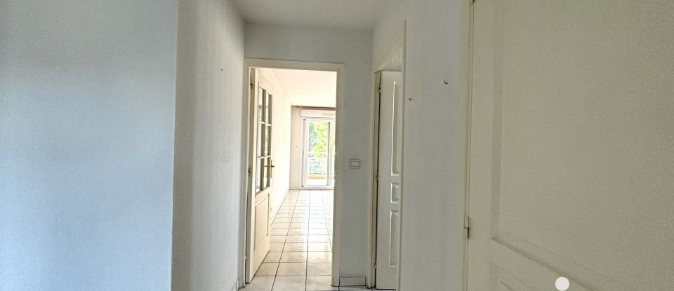 Appartement 3 pièces de 72 m² à Fréjus (83600)