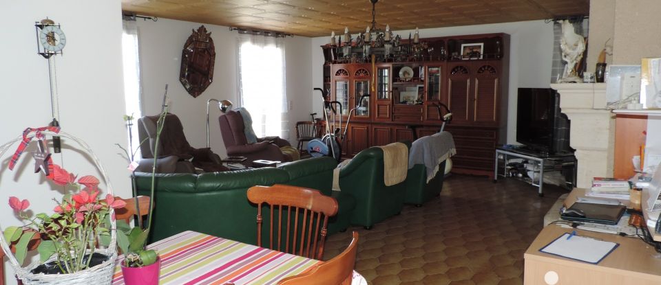 Country house 10 rooms of 203 m² in Trespoux-Rassiels (46090)